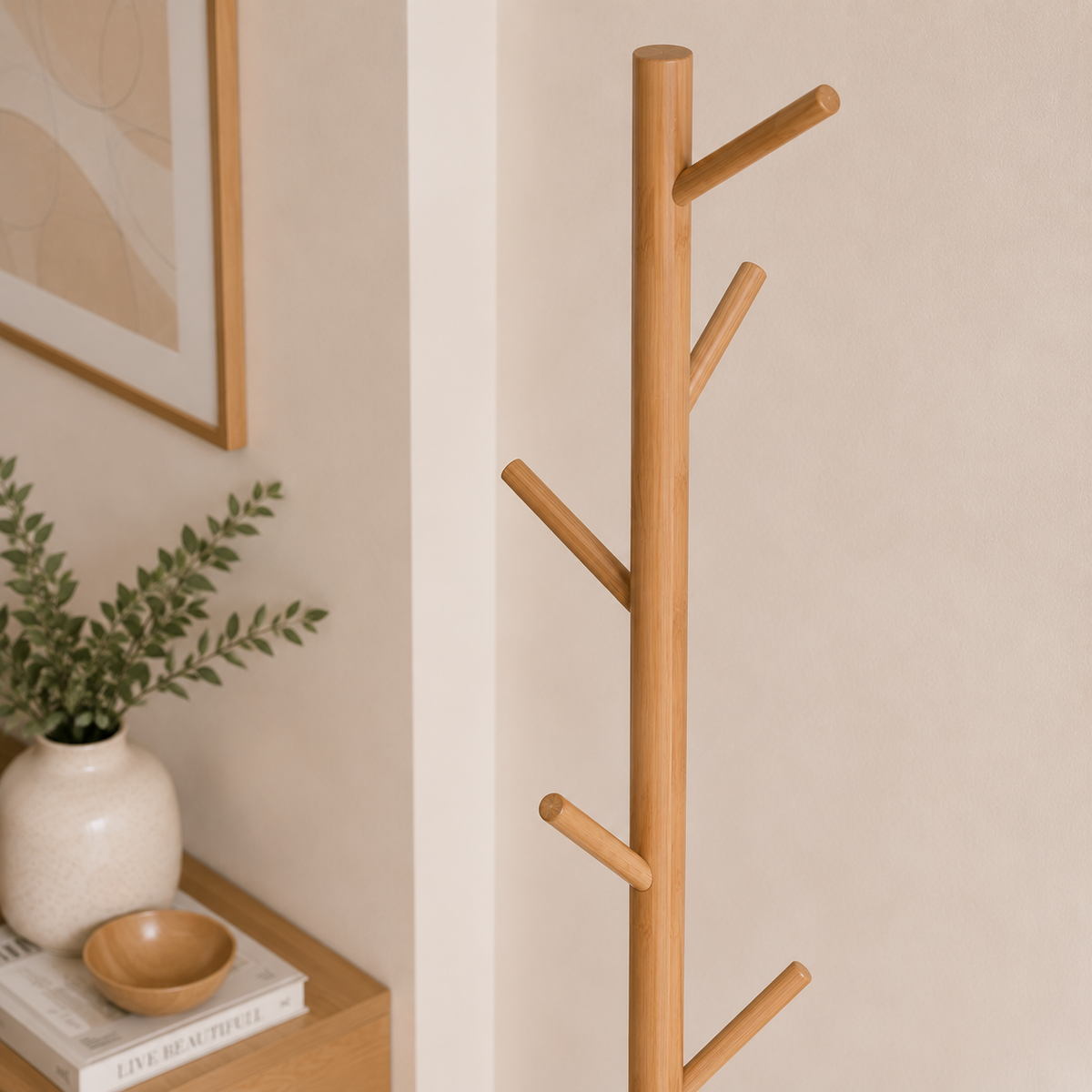 Porte-manteau sur pied bois avec cube - ambiance 2