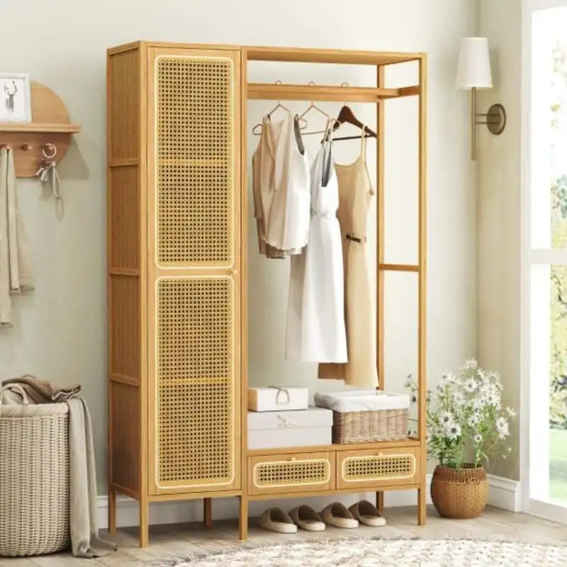 Porte-vêtements rotin double tiroir - ambiance 1